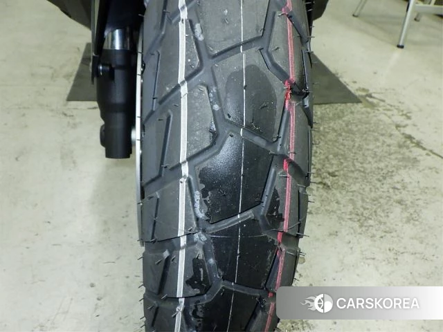 Honda X-ADV 750 id 4229649 из Японии 11