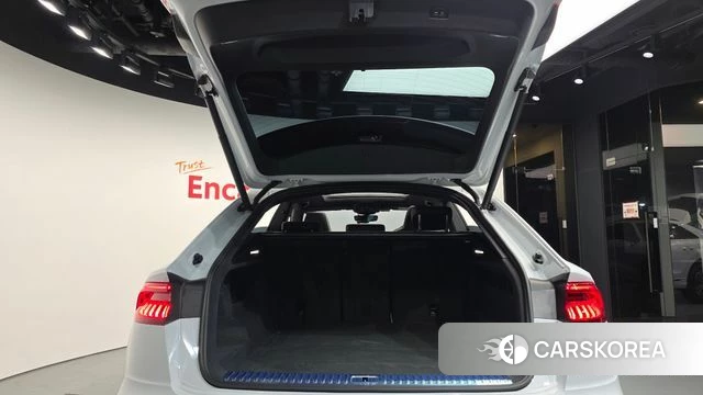 Audi Q8 (4M) id 3891430 из Кореи 11