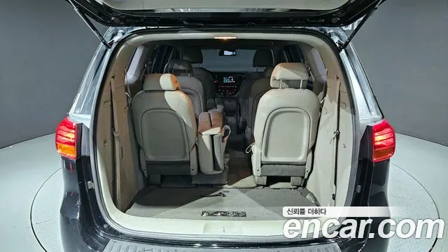 Kia The New Carnival id 2850811 из Кореи 11