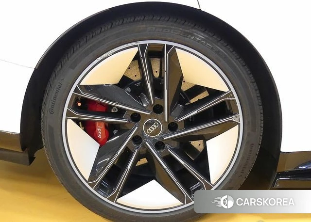 Audi RS e-Tron GT id 4541755 из Кореи 11