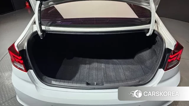 Hyundai The New Avante AD id 3434380 из Кореи 11