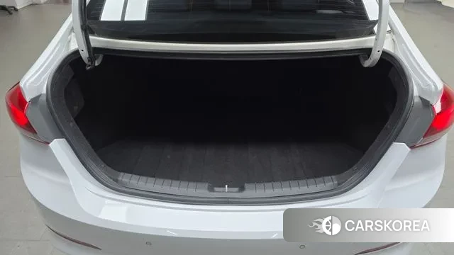 Hyundai Avante AD id 3677522 из Кореи 11