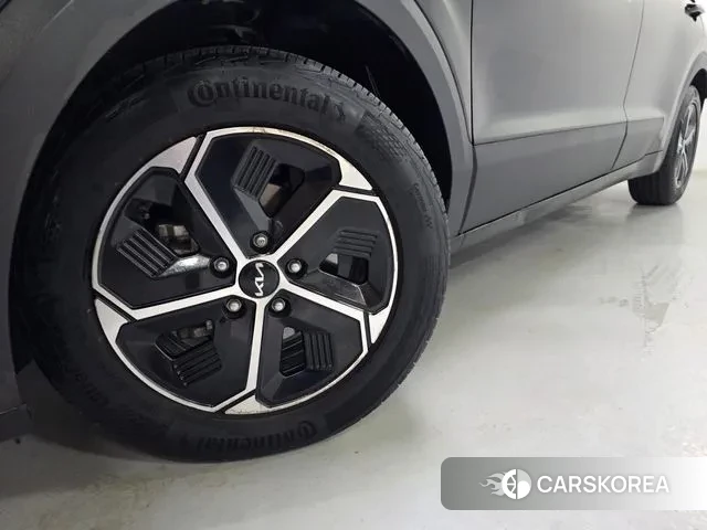 Kia Di Ol Nu Niro id 3280853 из Кореи 11