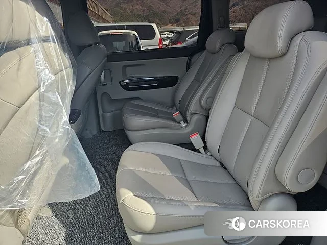 Kia All New Carnival id 3709550 из Кореи 11