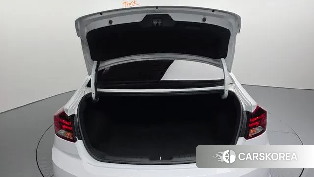 Hyundai The New Avante AD id 3350582 из Кореи 11