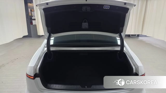 Hyundai Grandeur (GN7) id 3915127 из Кореи 11