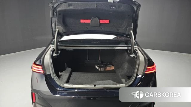 BMW 5 Series (G60) id 3841210 из Кореи 11