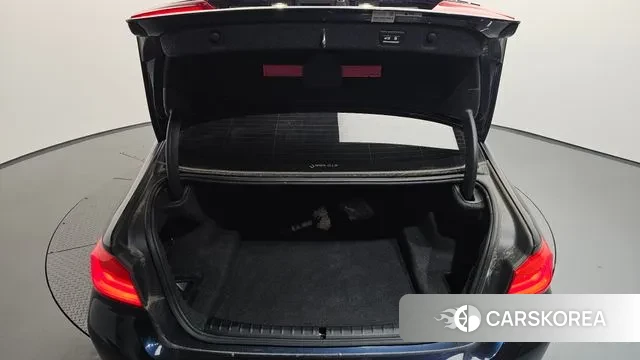 BMW 5 Series (G30) id 3385752 из Кореи 11