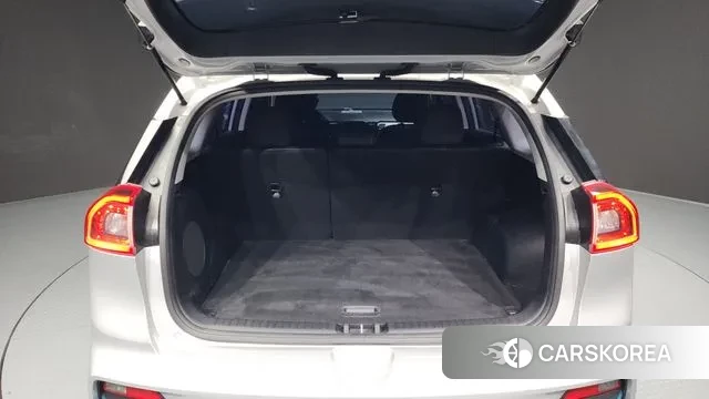 Kia Niro EV id 3509017 из Кореи 11