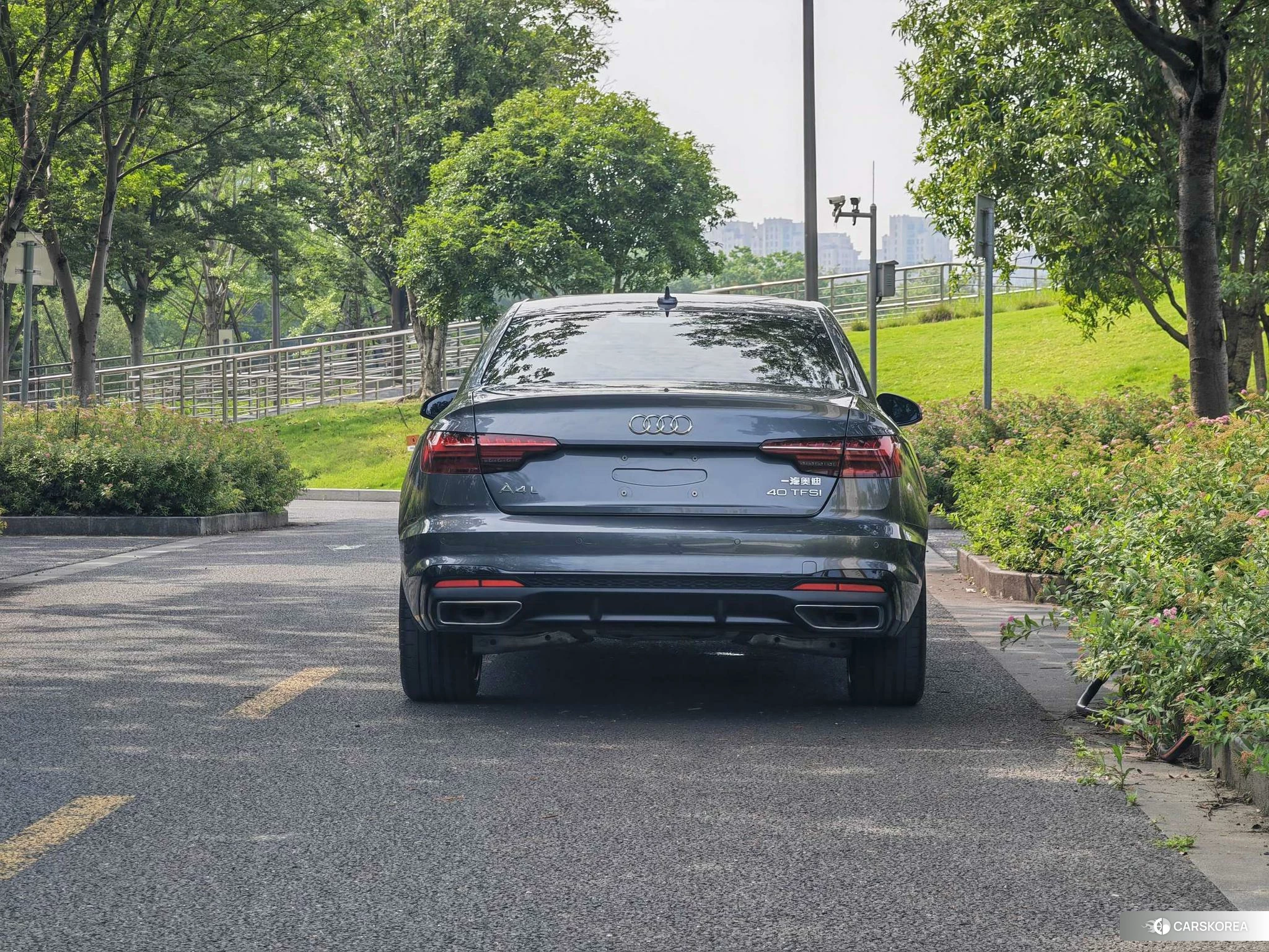 Audi A4L id 4514905 из Китая 10
