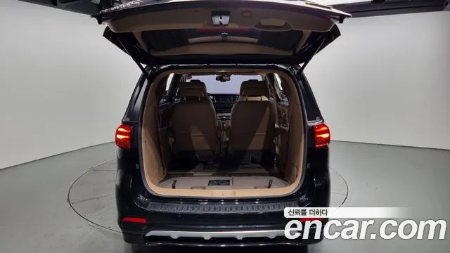 Kia The New Carnival id 2249763 из Кореи 11