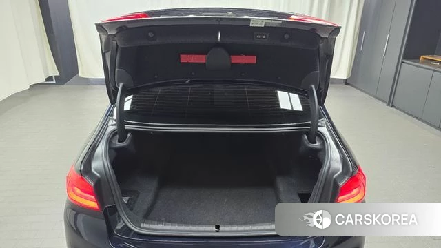 BMW 5 Series (G30) id 3905900 из Кореи 11