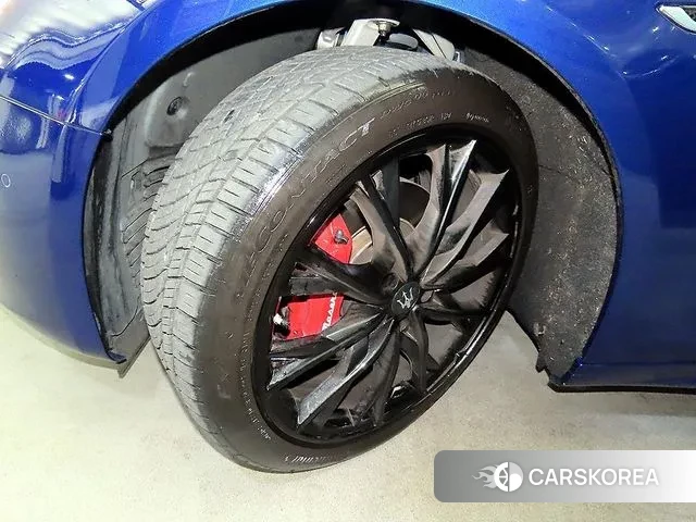 Maserati Ghibli id 3343272 из Кореи 11