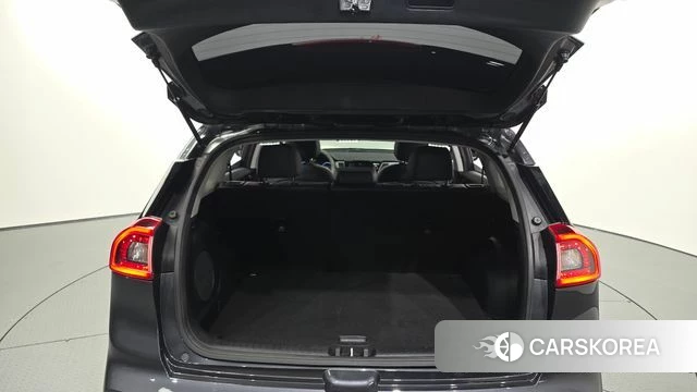 Kia Niro EV id 4551886 из Кореи 11