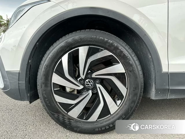 Volkswagen Tiguan L id 4261284 из Китая 11