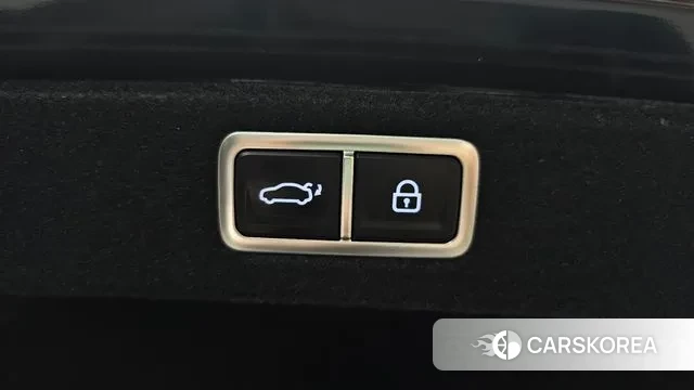 Hyundai Grandeur (GN7) id 3002566 из Кореи 11