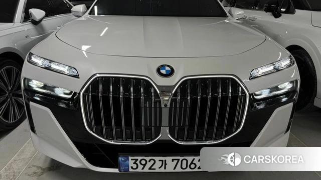 BMW 7 Series (G70) id 3841407 из Кореи 11