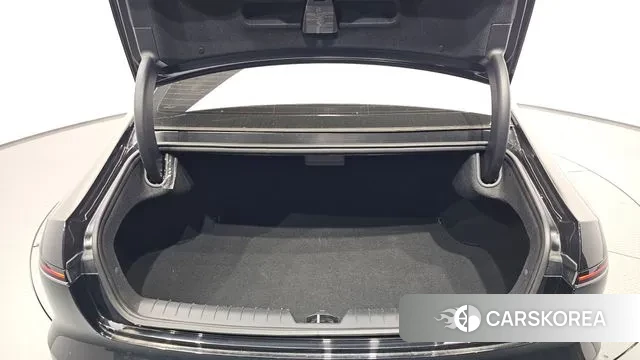 Hyundai Grandeur (GN7) id 2900401 из Кореи 11