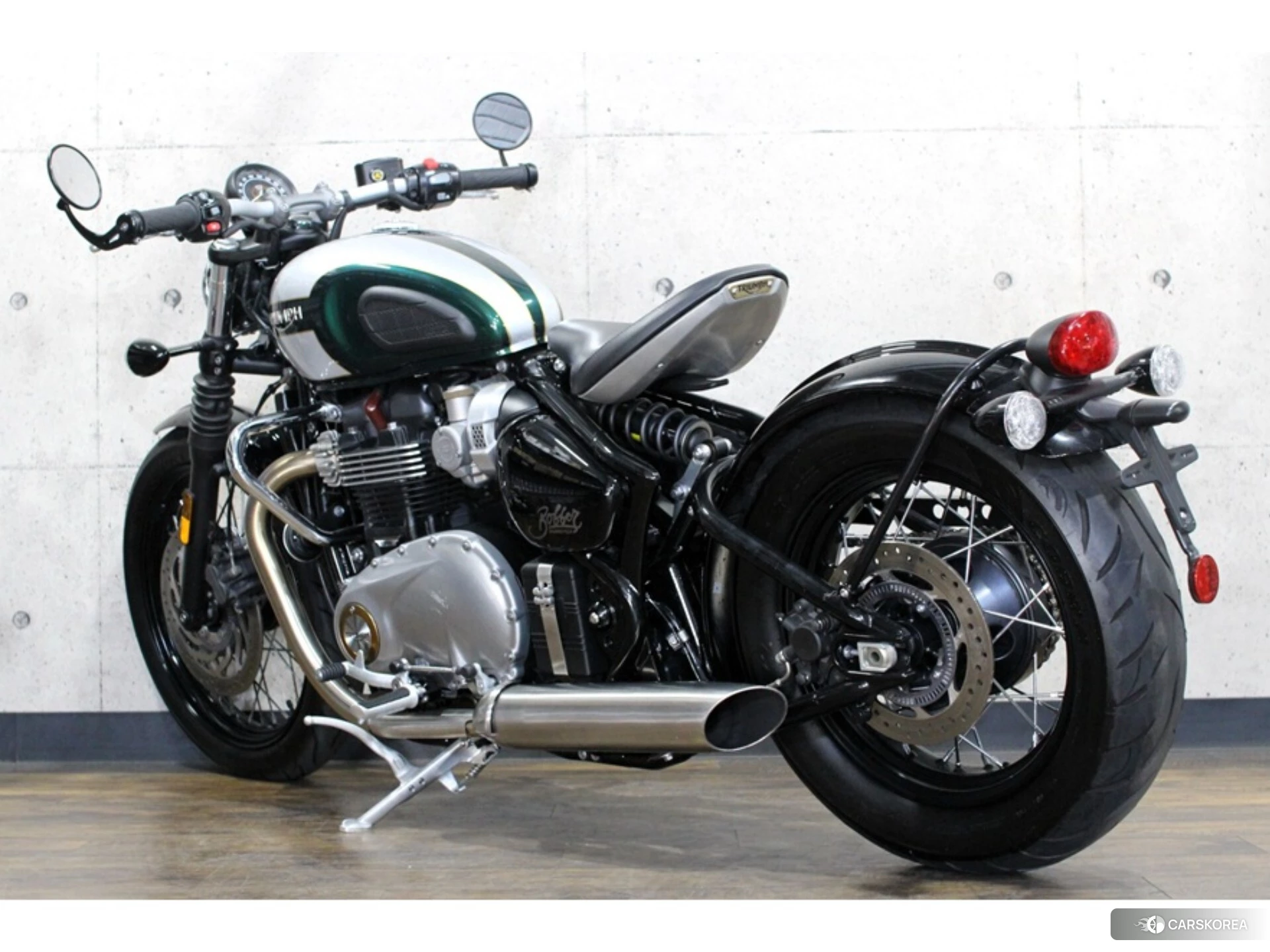 Triumph BONNEVILLE BOBBER id 3946612 из Японии 11