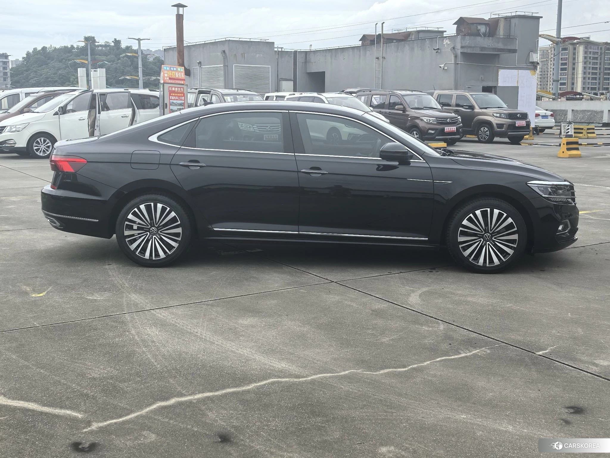 Volkswagen Passat id 4419075 из Китая 11