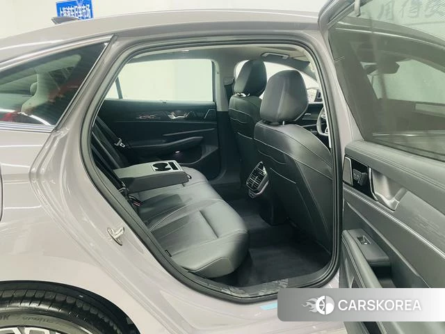 Volkswagen Passat id 4263418 из Китая 11