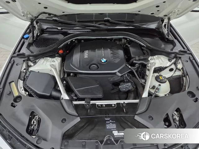 BMW 5 Series (G30) id 3761335 из Кореи 11