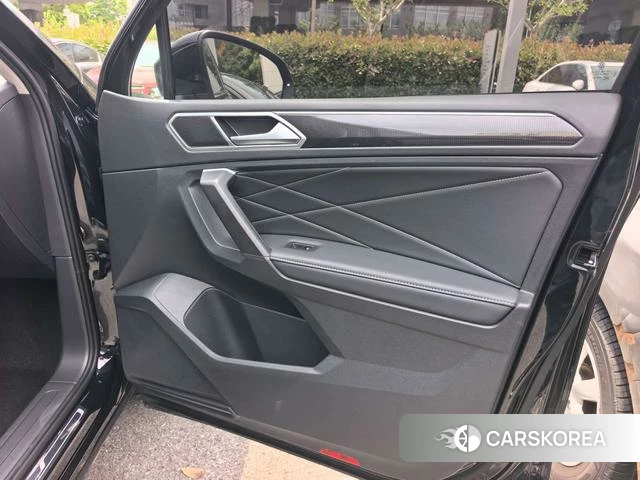 Volkswagen Tiguan L id 4273012 из Китая 11