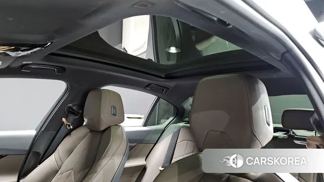 BMW 5 Series (G60) id 3431515 из Кореи 11