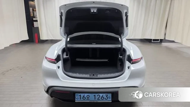 Porsche Taycan id 3361008 из Кореи 11