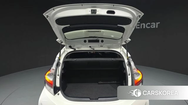 Toyota Prius C id 3879727 из Кореи 11