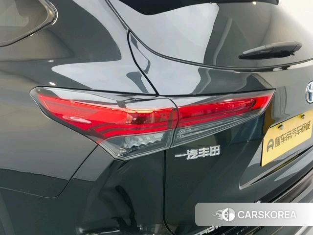 Toyota Crown Lufang id 4238744 из Китая 11