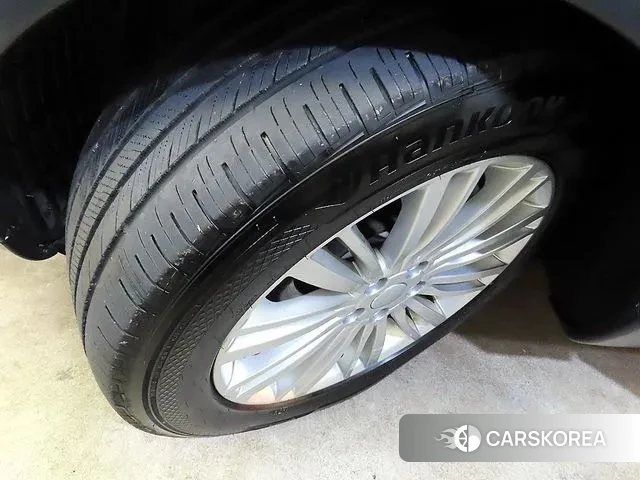 Land Rover Discovery 5 id 3588200 из Кореи 11