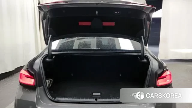 BMW 5 Series (G30) id 3525471 из Кореи 11