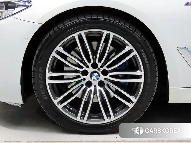 BMW 5 Series (G30) id 3469943 из Кореи 11