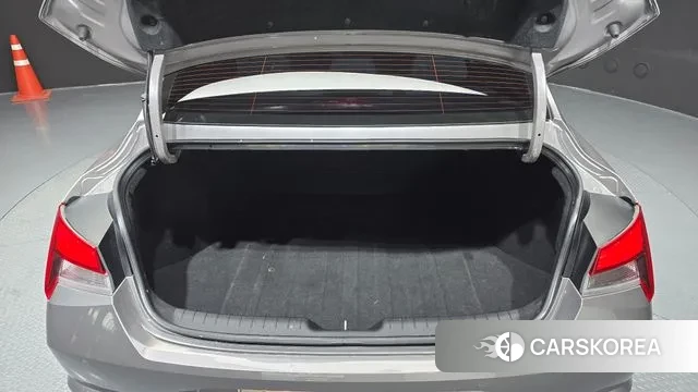 Hyundai Avante Hybrid (CN7) id 3740835 из Кореи 11