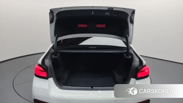 BMW 5 Series (G30) id 3367326 из Кореи 11