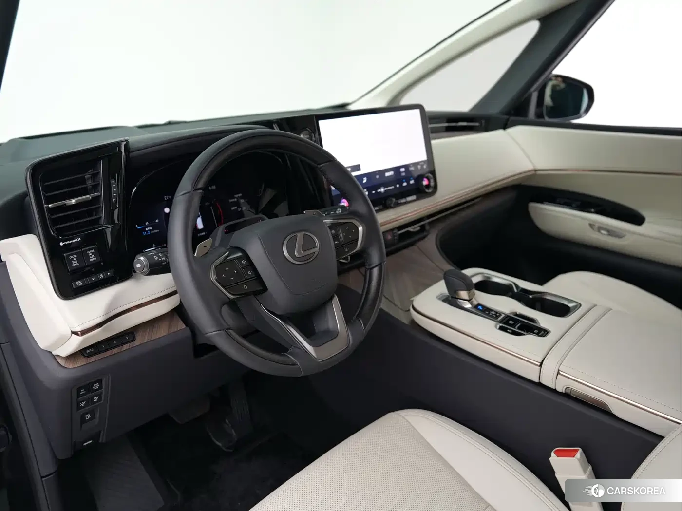 Lexus LM id 4546057 из Китая 11