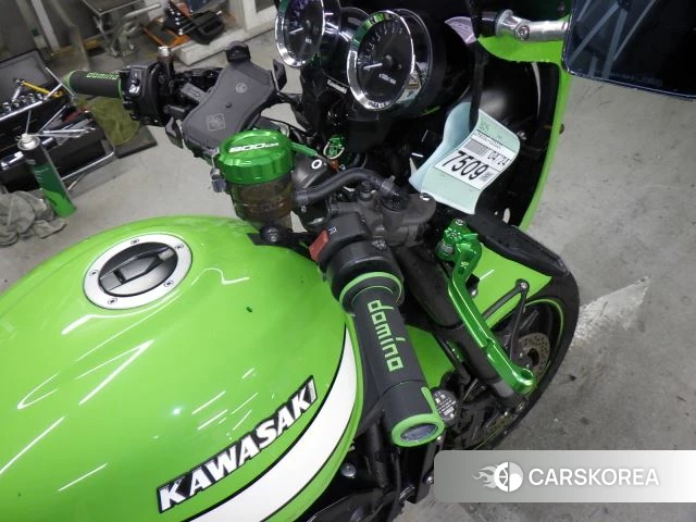 Kawasaki Z900RS CAFE id 3949050 из Японии 11