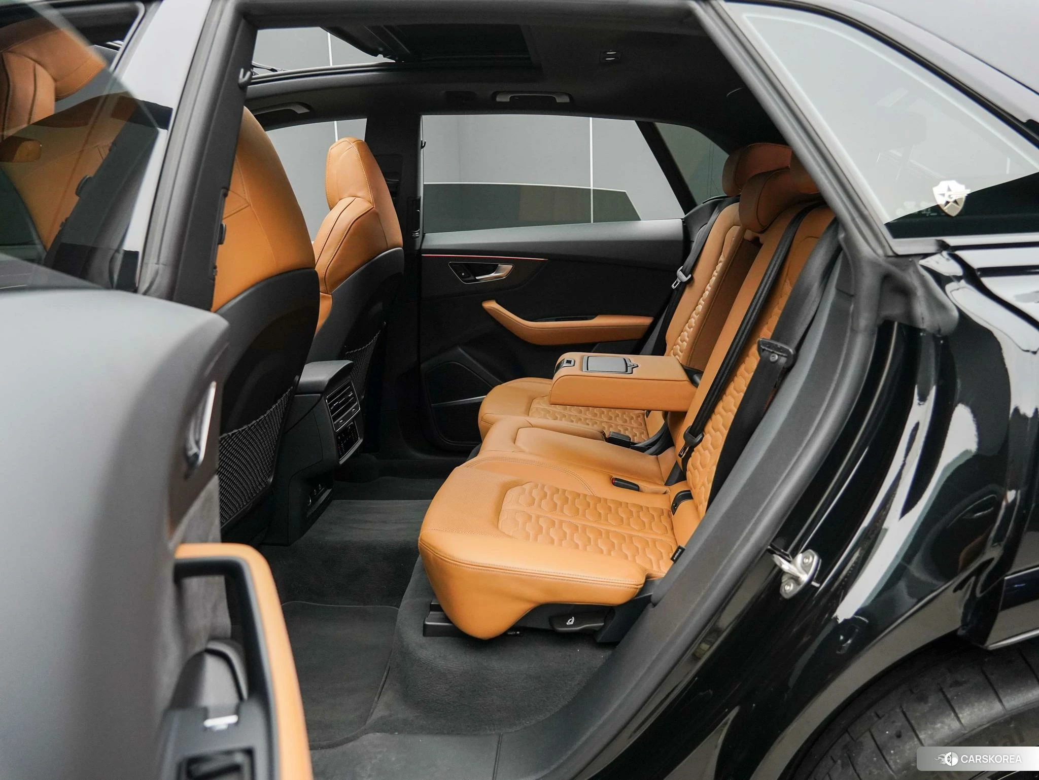 Audi RS Q8 id 4426454 из Китая 11