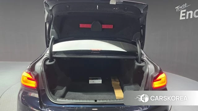 BMW 5 Series (G30) id 3886601 из Кореи 11