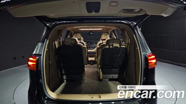 Kia The New Carnival id 2356742 из Кореи 11