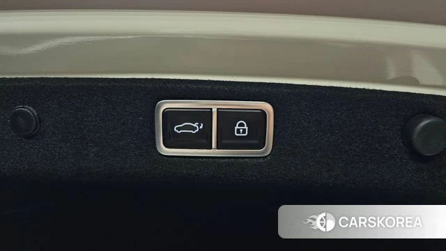 Hyundai Grandeur (GN7) id 3811628 из Кореи 11