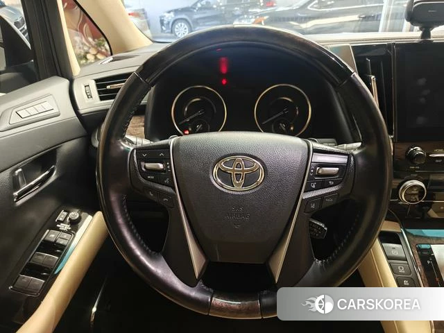 Toyota Elfa id 4274599 из Китая 11