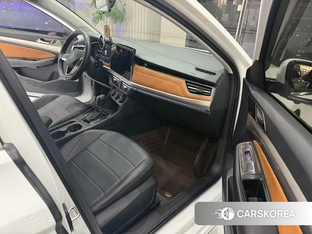 Volkswagen Bora id 4199051 из Китая 11