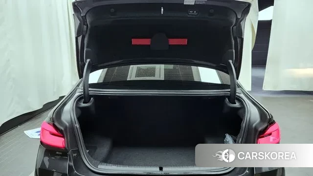 BMW 5 Series (G30) id 3519113 из Кореи 11