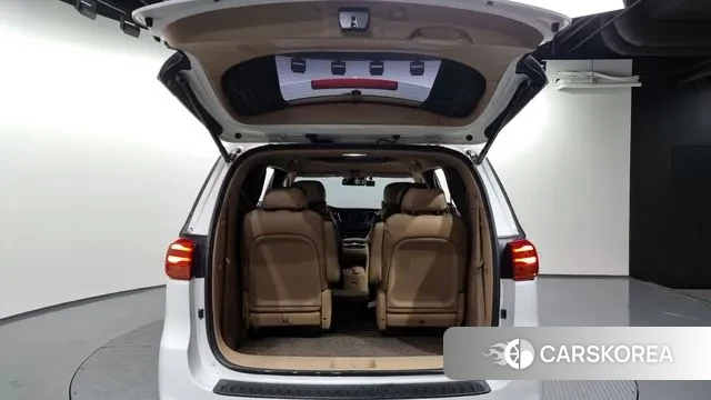 Kia The New Carnival id 3459906 из Кореи 11