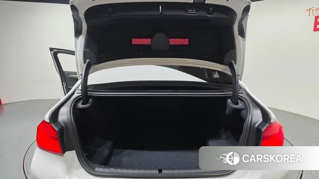 BMW 5 Series (G30) id 3924571 из Кореи 11