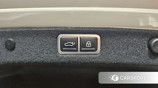 Hyundai Grandeur (GN7) id 3383630 из Кореи 11