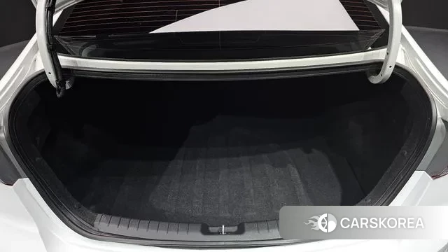 Hyundai Avante AD id 3024486 из Кореи 11