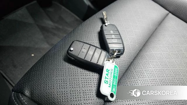 Kia Stonic id 4286064 из Кореи 11